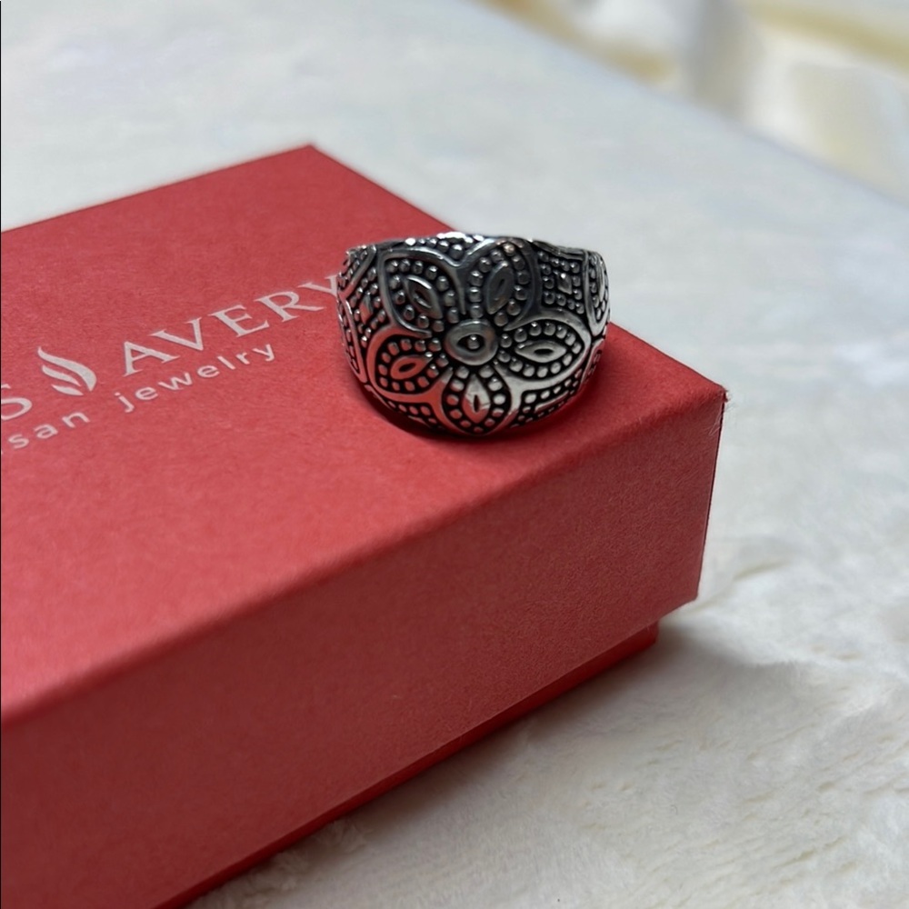 Intricate Silver Floral Ring